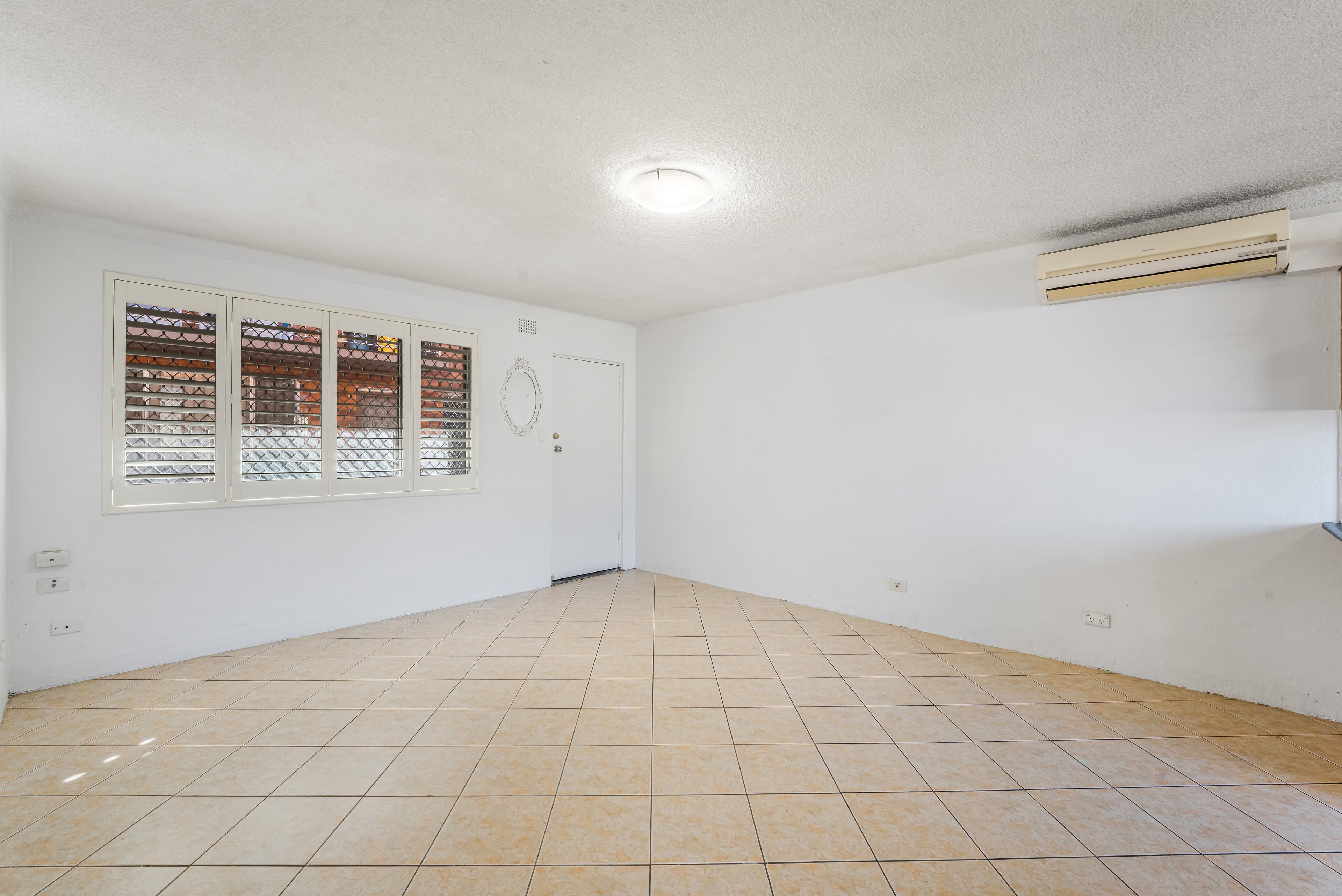 1/12-14 Market Street, Moorebank, Moorebank - Thumbnail 6