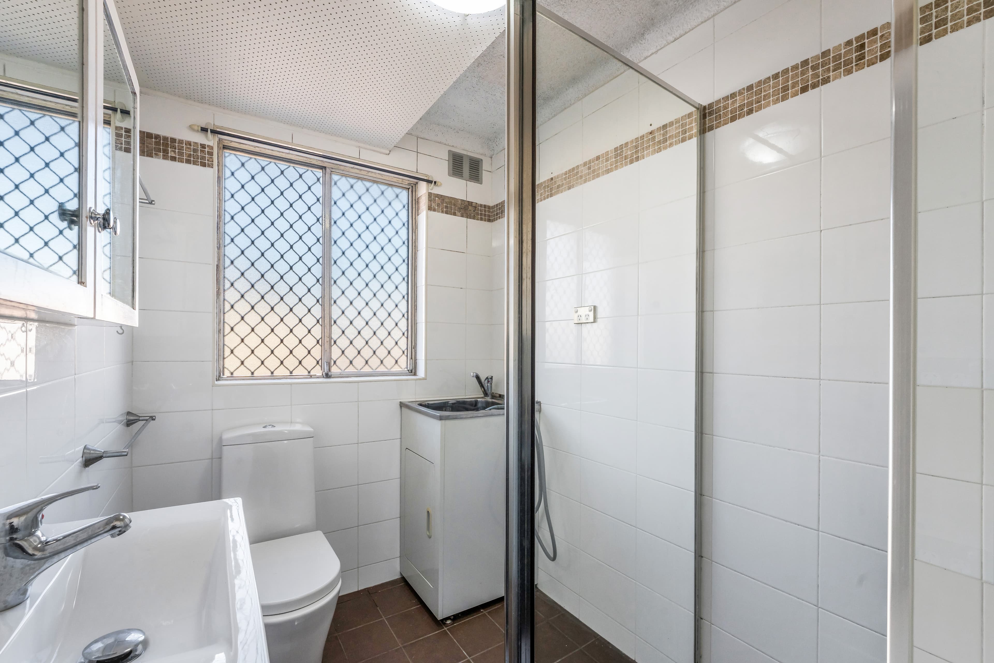 1/12-14 Market Street, Moorebank, Moorebank - Thumbnail 7