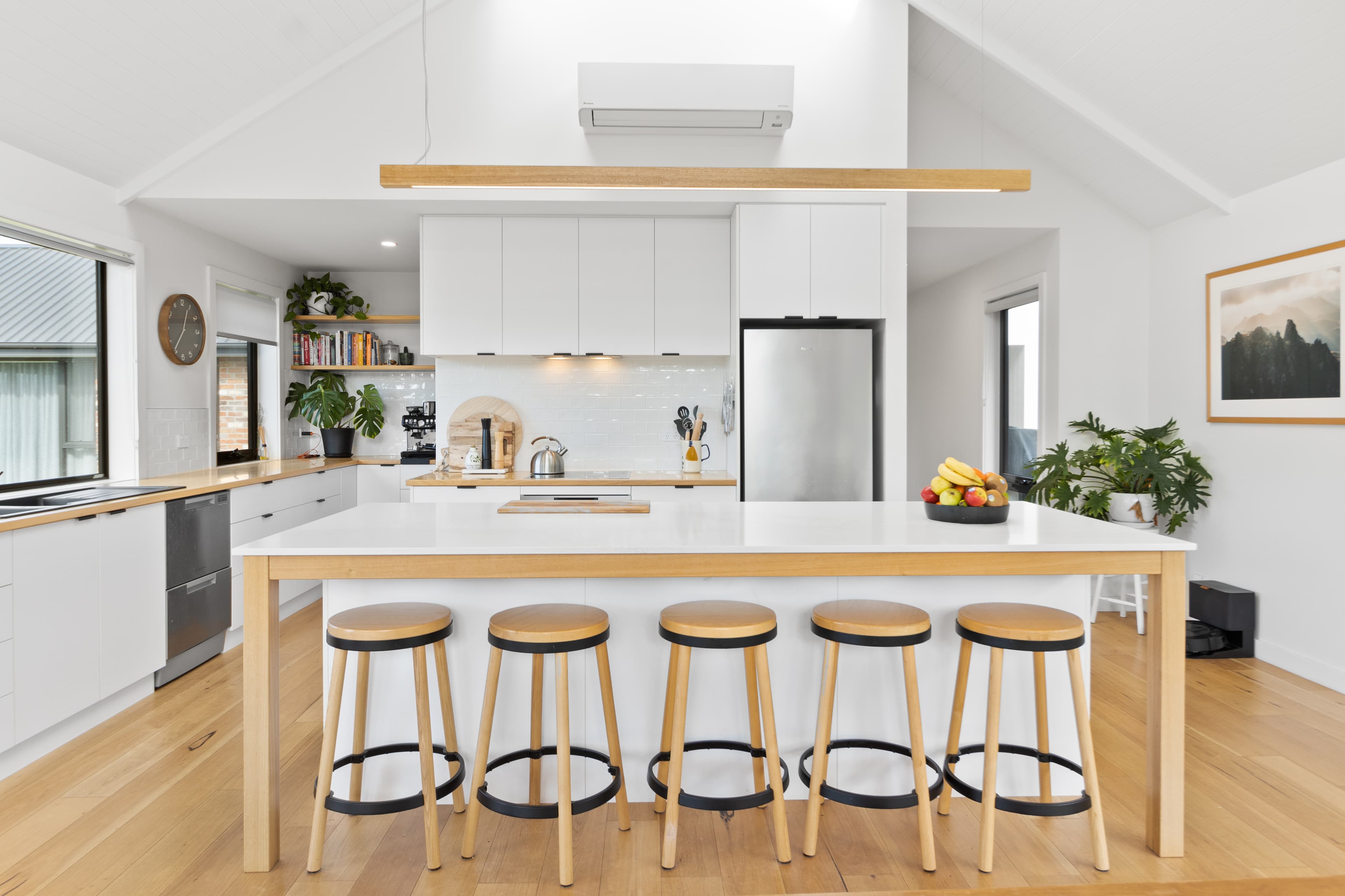 15 Teggs Road, Gravelly Beach, Gravelly Beach - Thumbnail 2