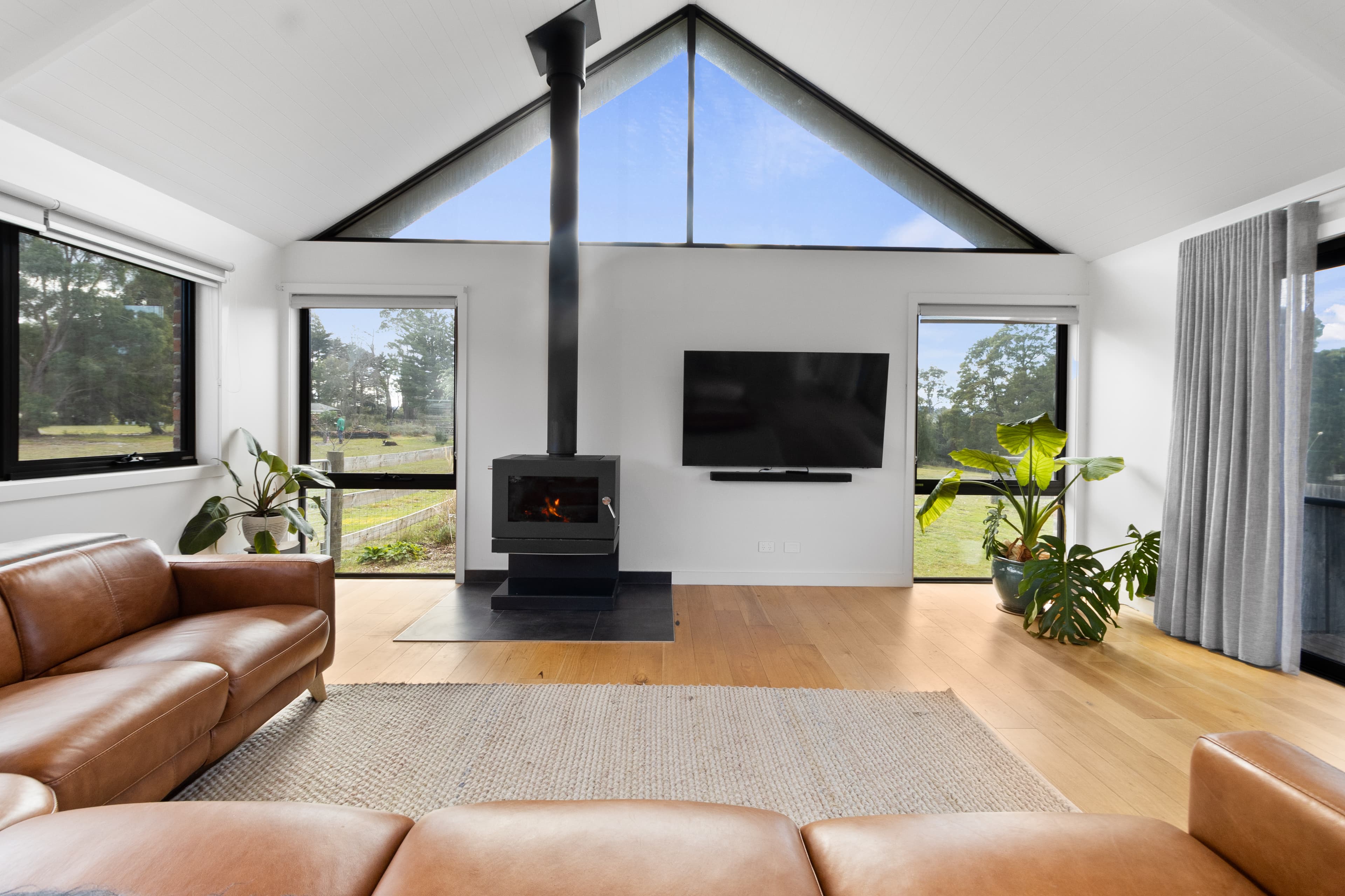 15 Teggs Road, Gravelly Beach, Gravelly Beach - Thumbnail 3