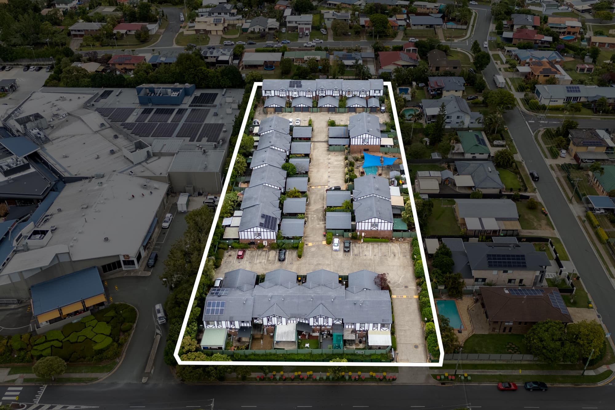 18/18 Magellan Road, Springwood, Springwood - Image 1