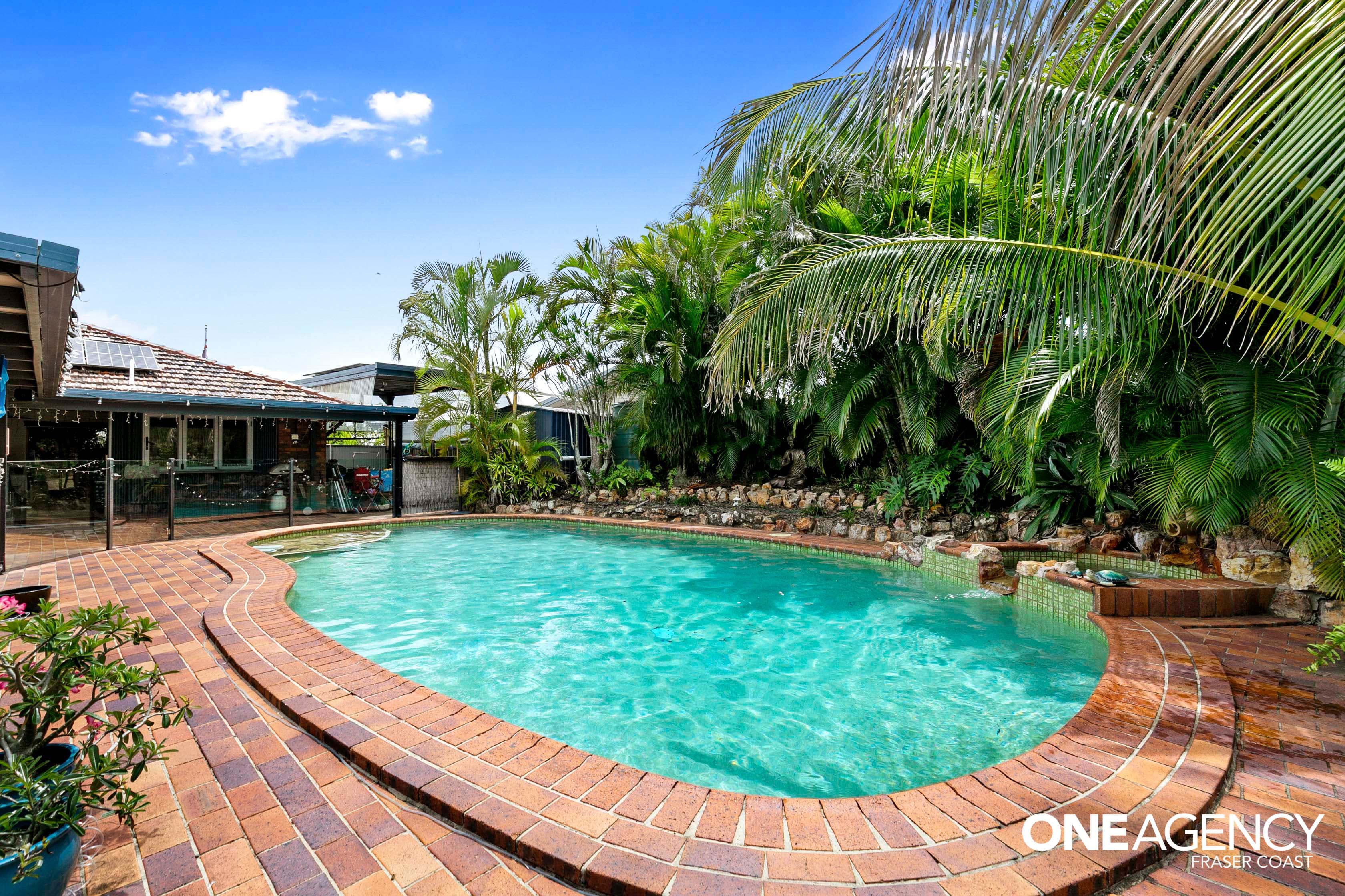 12 Michelle Drive, Point Vernon, Point Vernon - Thumbnail 5