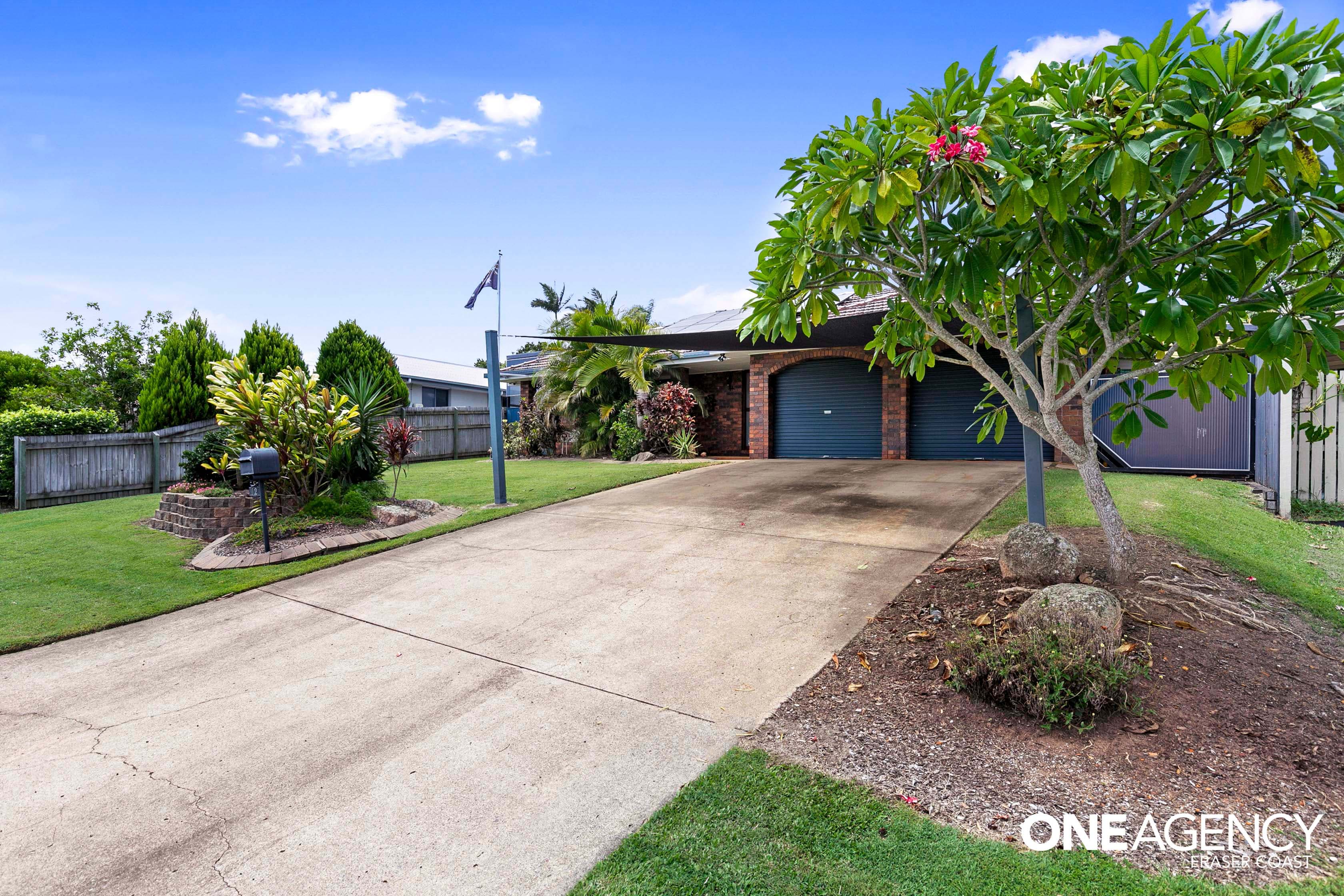 12 Michelle Drive, Point Vernon, Point Vernon - Image 1