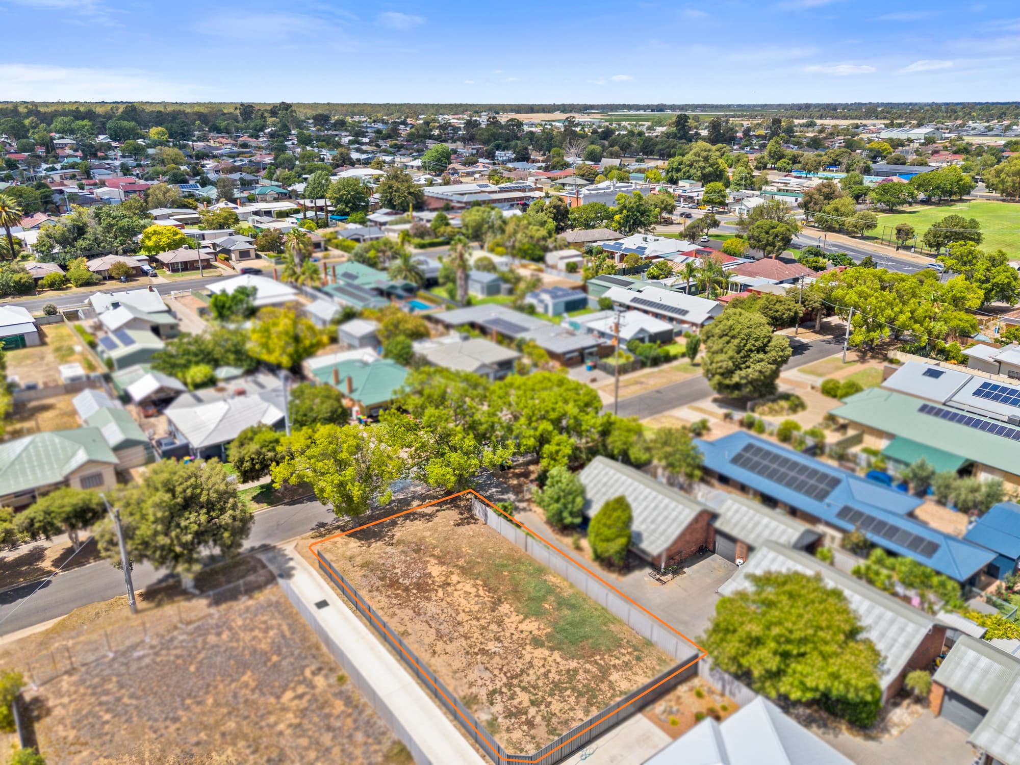 11 Thompson Avenue, Cobram, Cobram - Thumbnail 3
