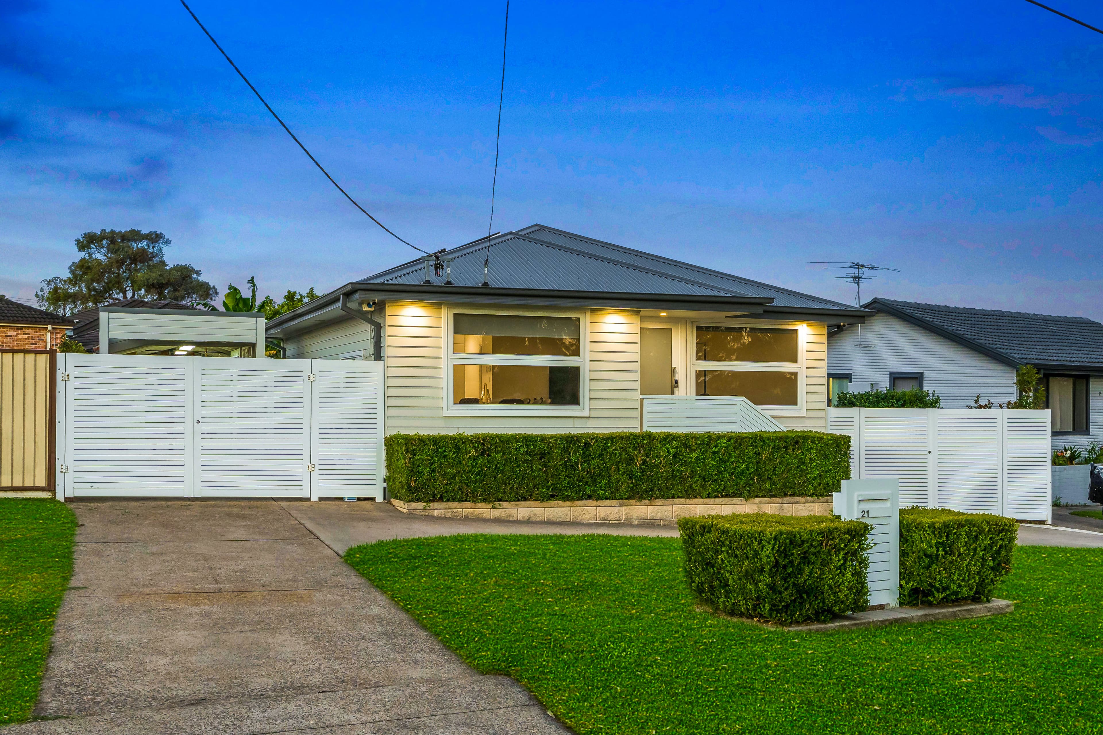 21 Appleton Avenue, Lurnea, Lurnea - Thumbnail 2