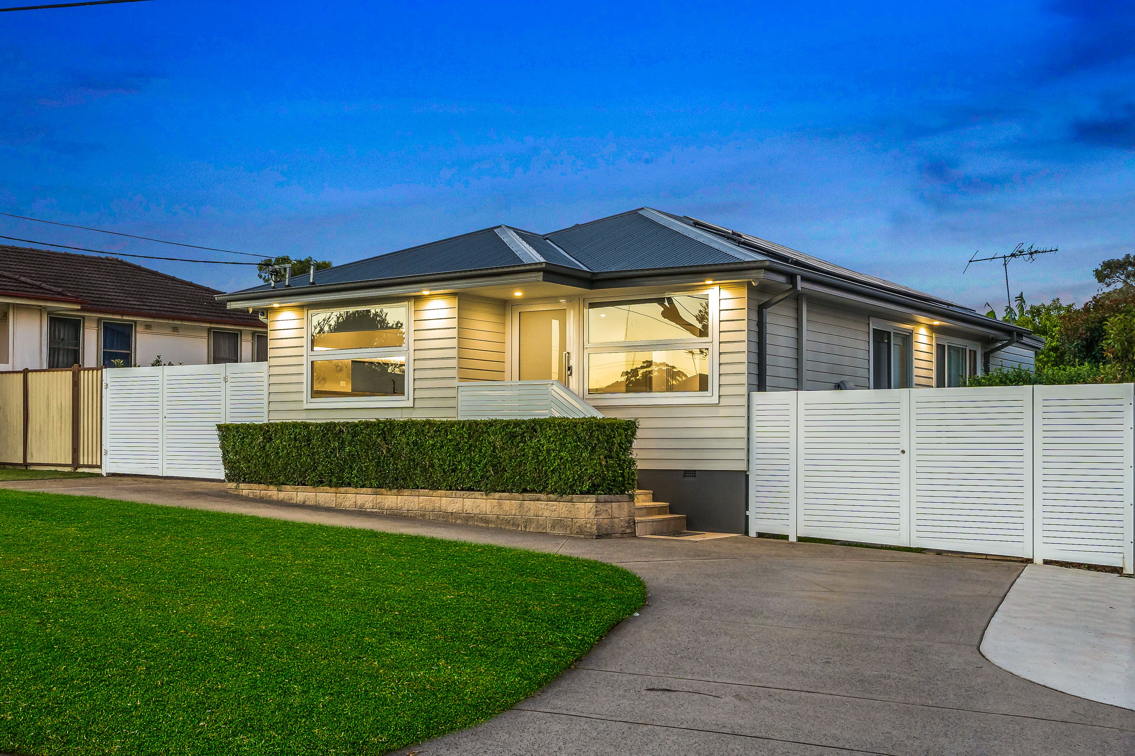 21 Appleton Avenue, Lurnea, Lurnea - Image 1