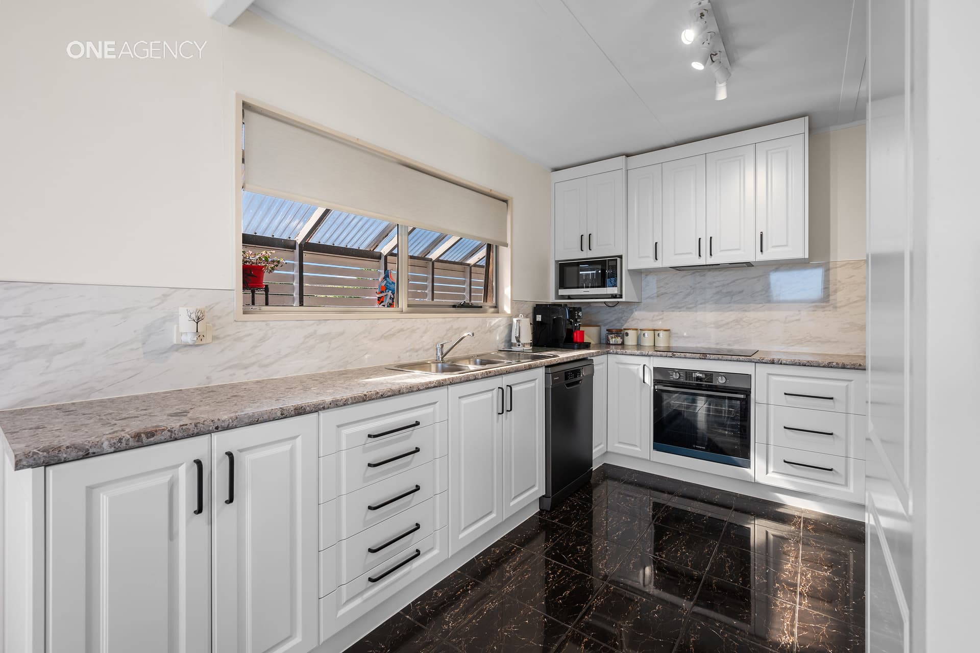 85 Stony Rise Road, Stony Rise, Stony Rise - Thumbnail 4