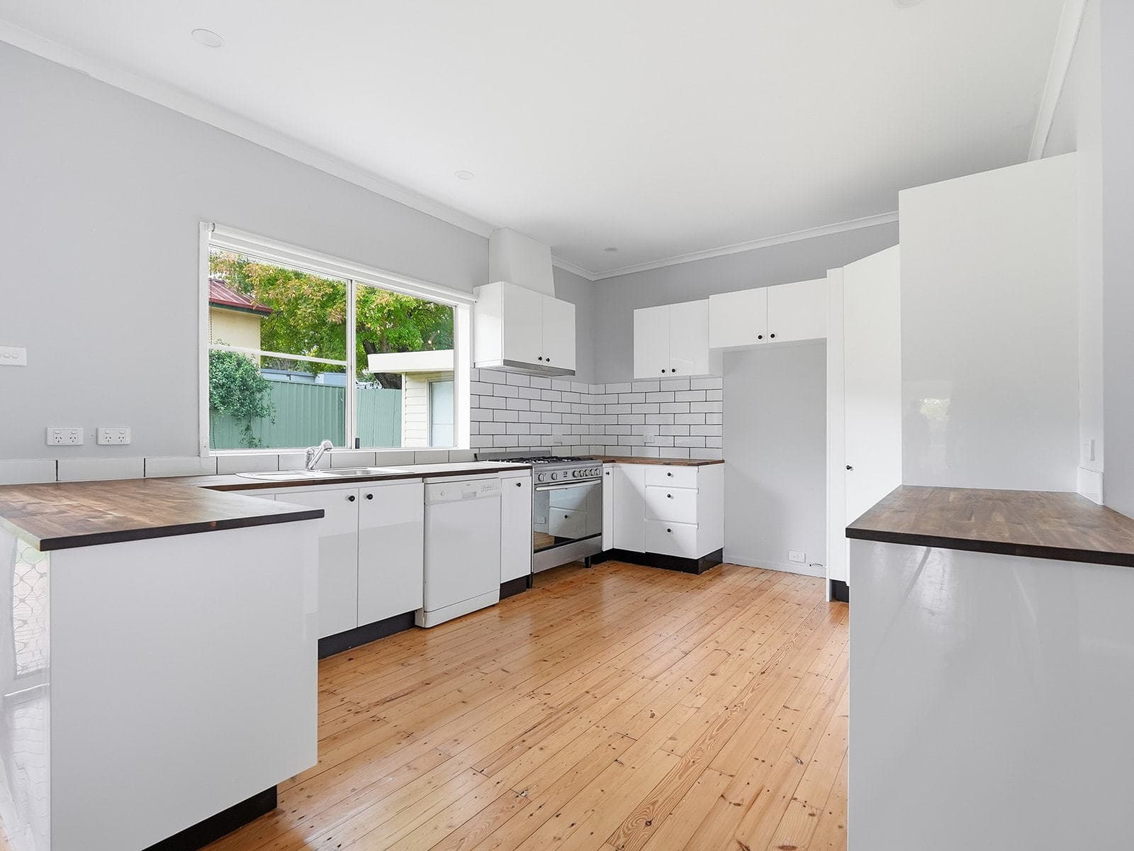 100 Matthews Avenue, Orange, Orange - Thumbnail 3
