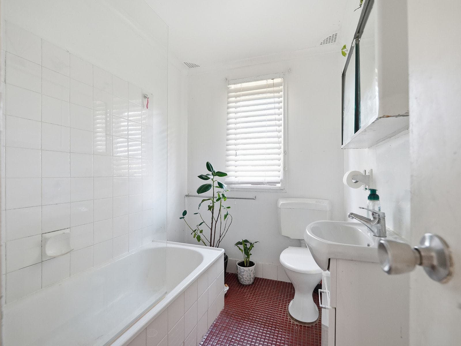 10 Mirral Way, Orange, Orange - Thumbnail 8