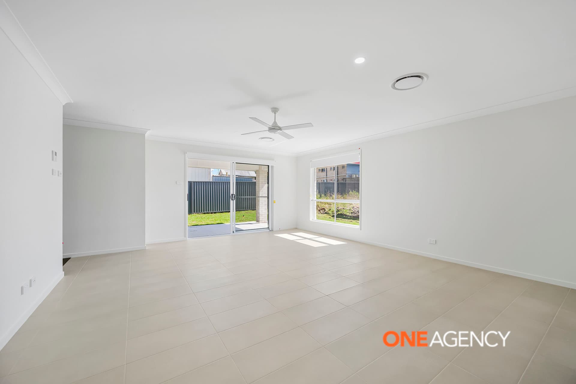 13 Vernon Circuit, Kew, Kew - Thumbnail 3