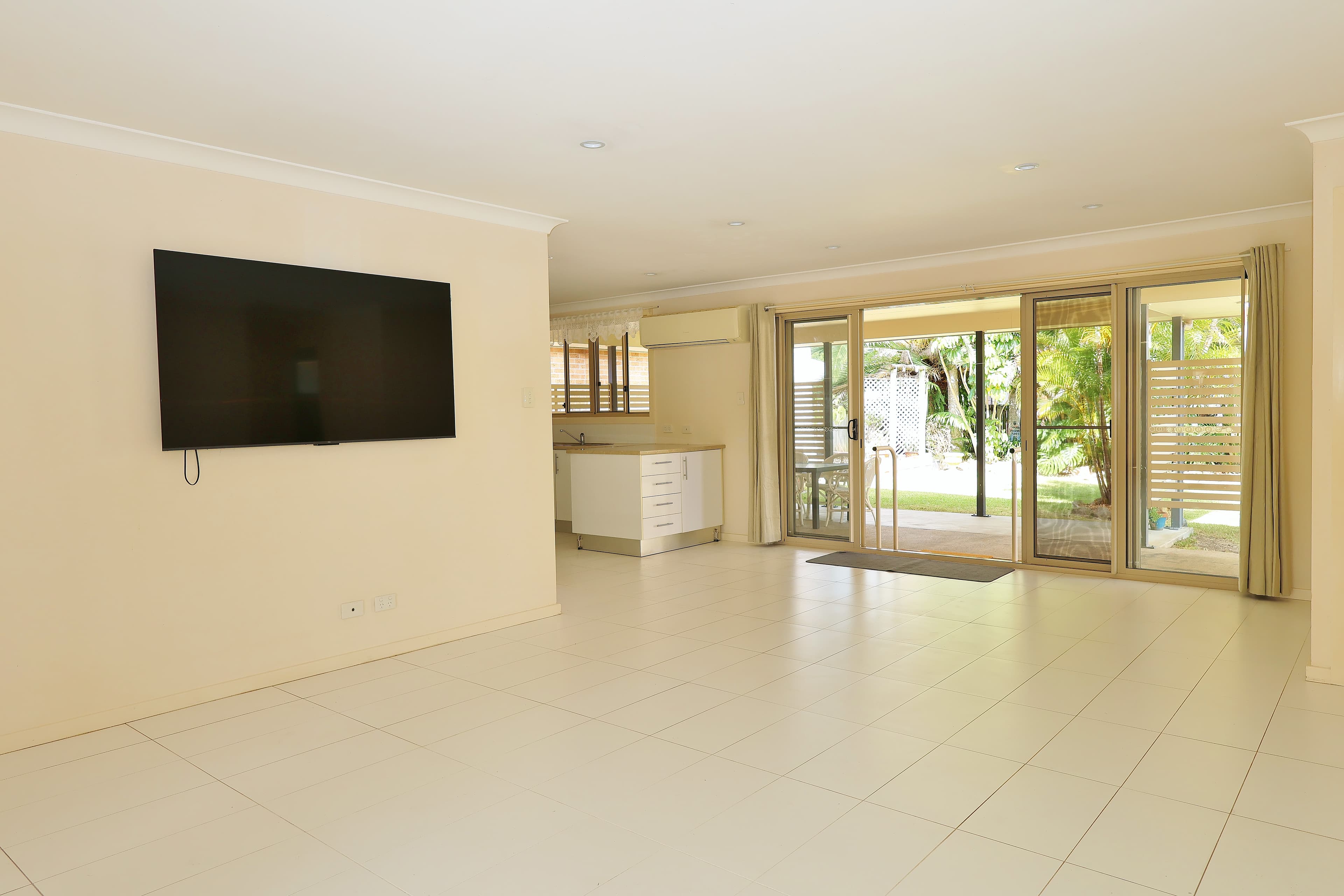 9 Teal Close, Lakewood, Lakewood - Thumbnail 4