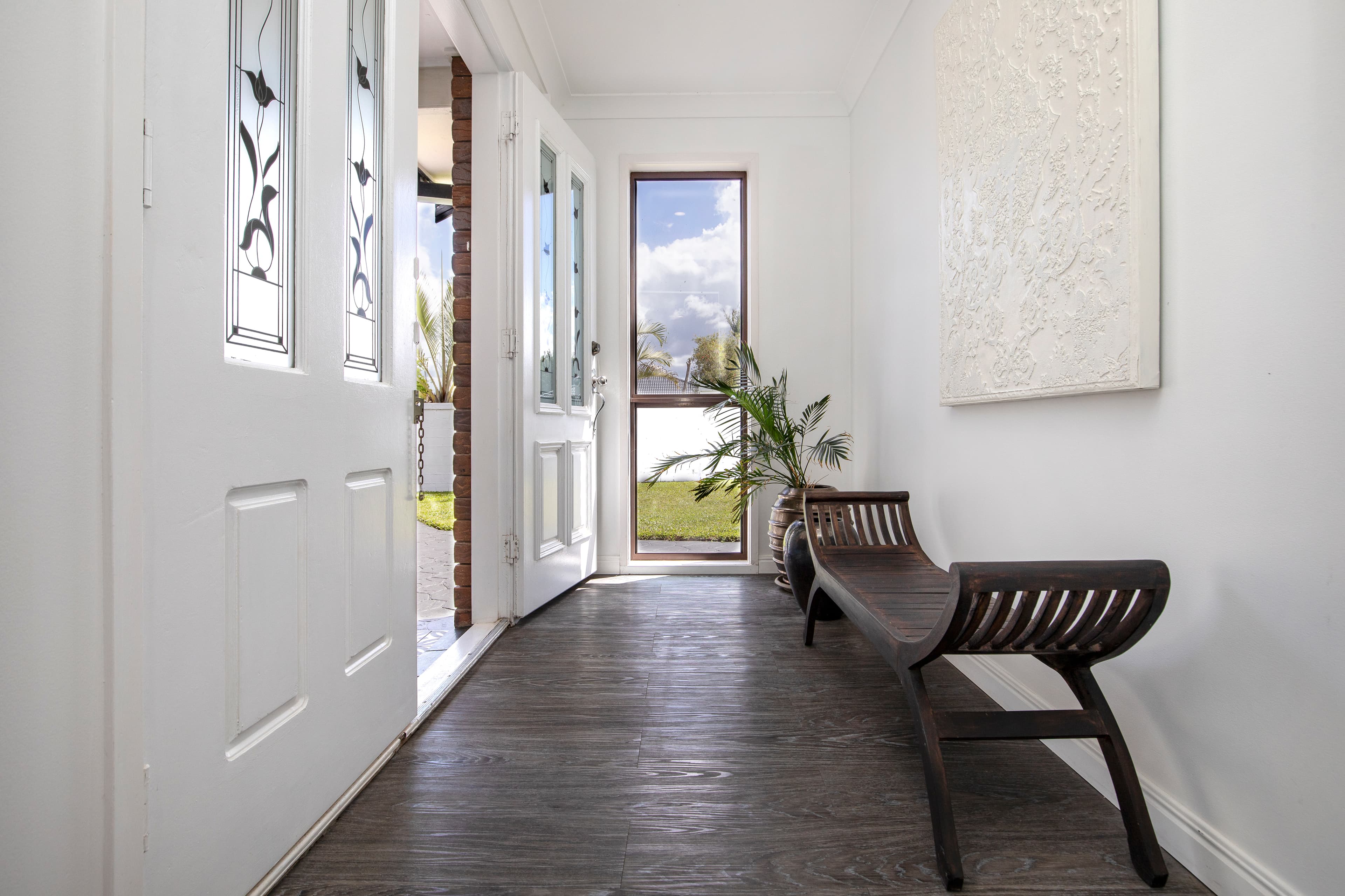 7 Redleaf Court, Burleigh Waters, Burleigh Waters - Thumbnail 3