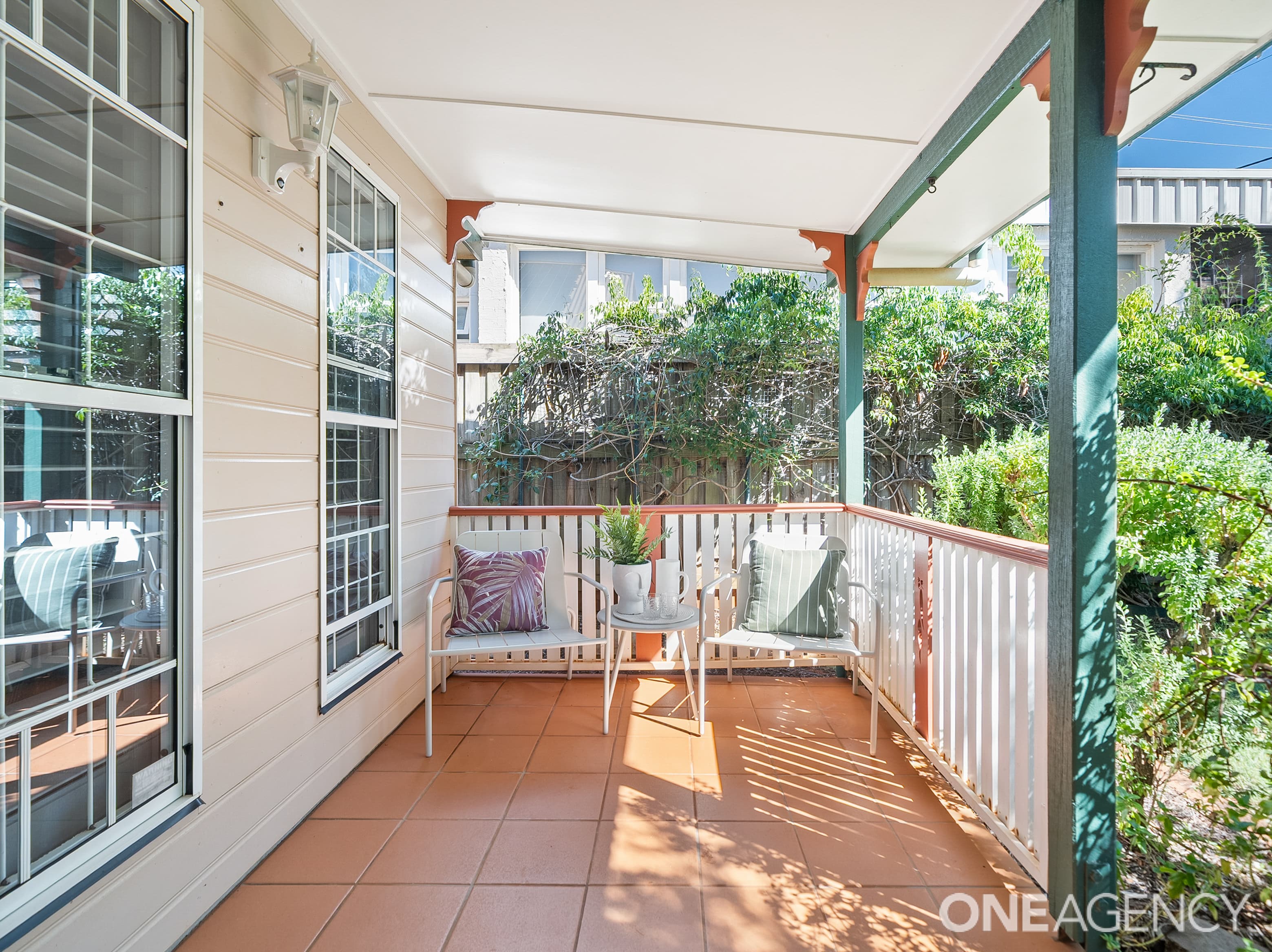 43 Queen Street, Scarborough, Scarborough - Thumbnail 2
