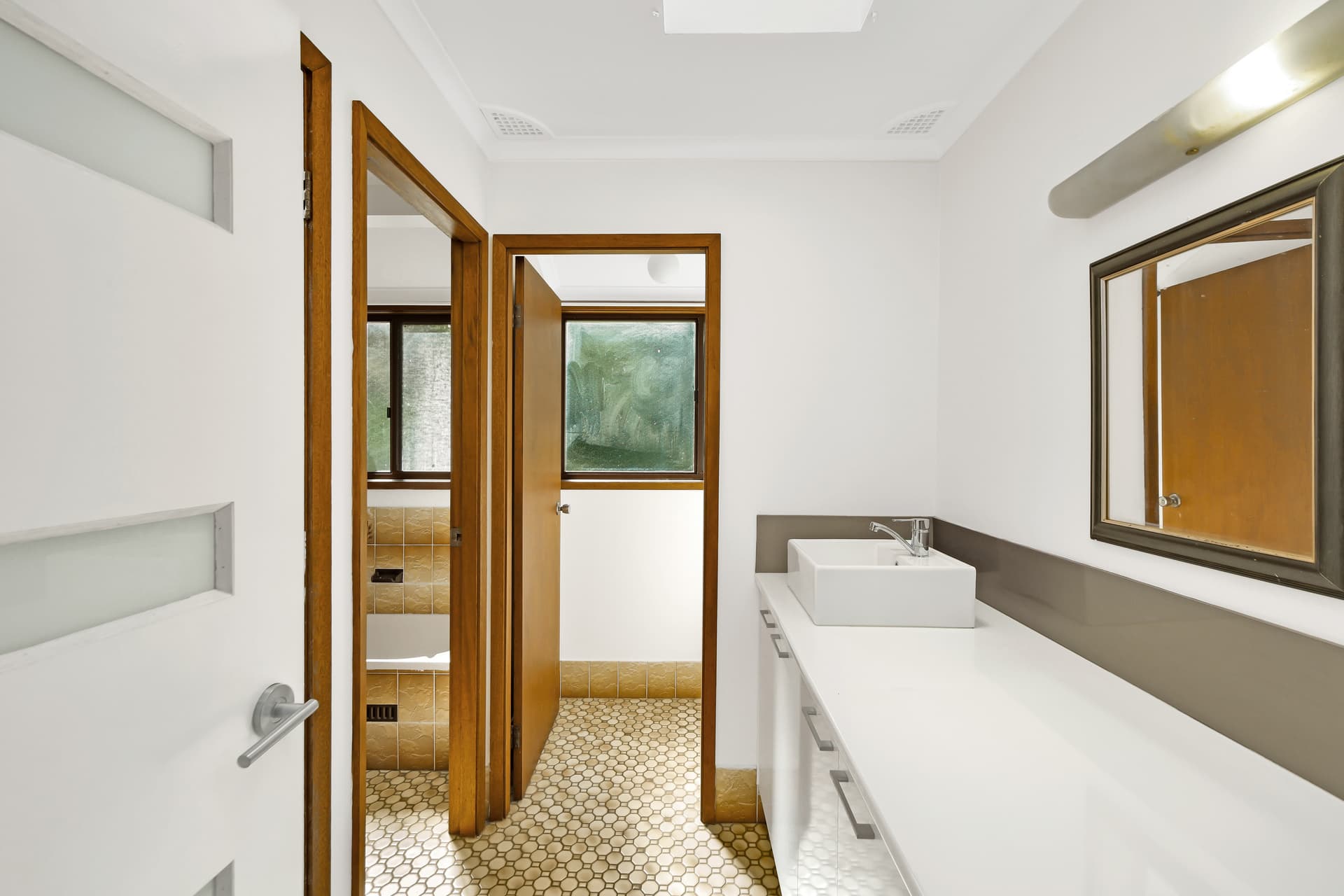 16 Dogwood Close, Wyoming, Wyoming - Thumbnail 5