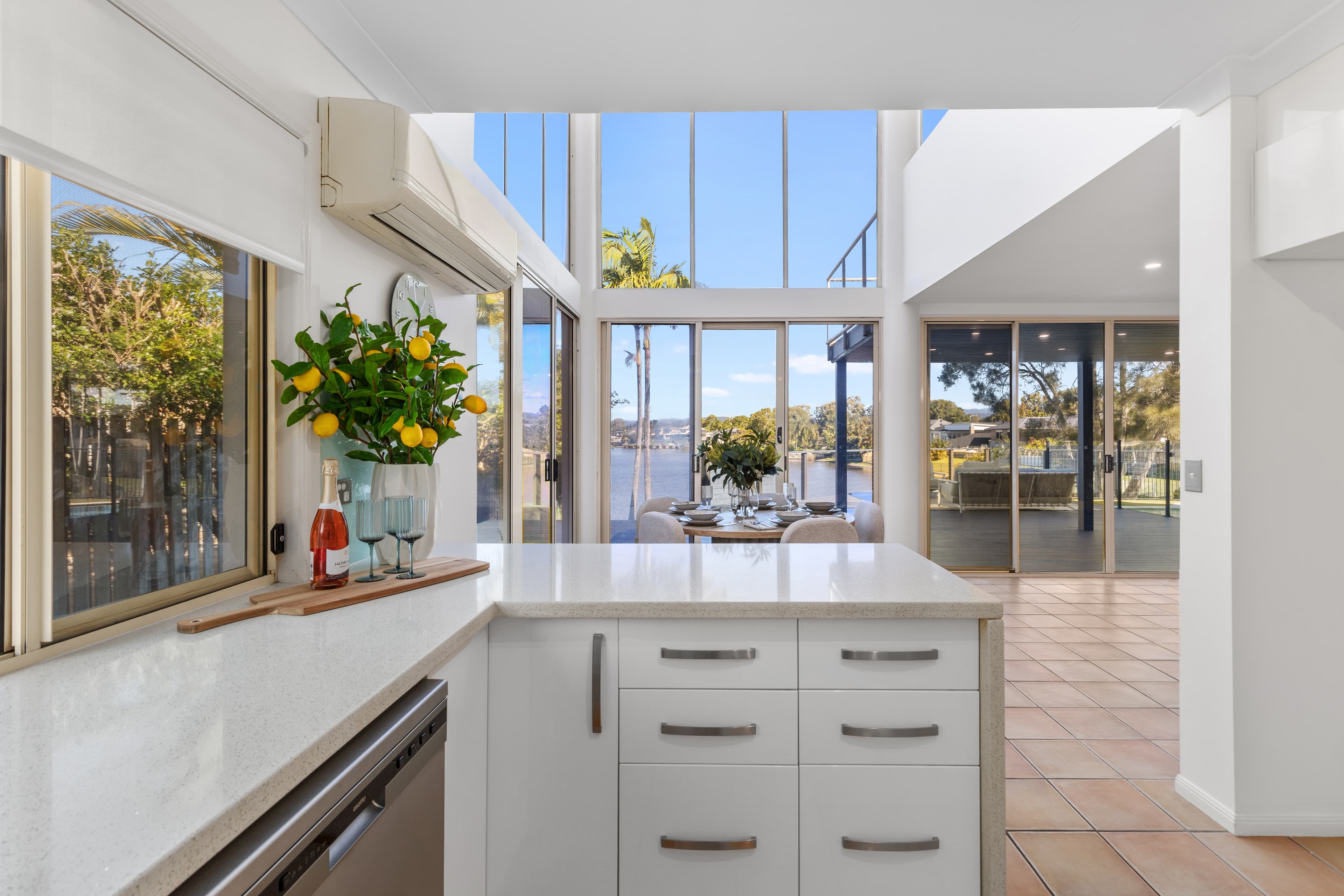 140 Honeyeater Drive, Burleigh Waters, Burleigh Waters - Thumbnail 6