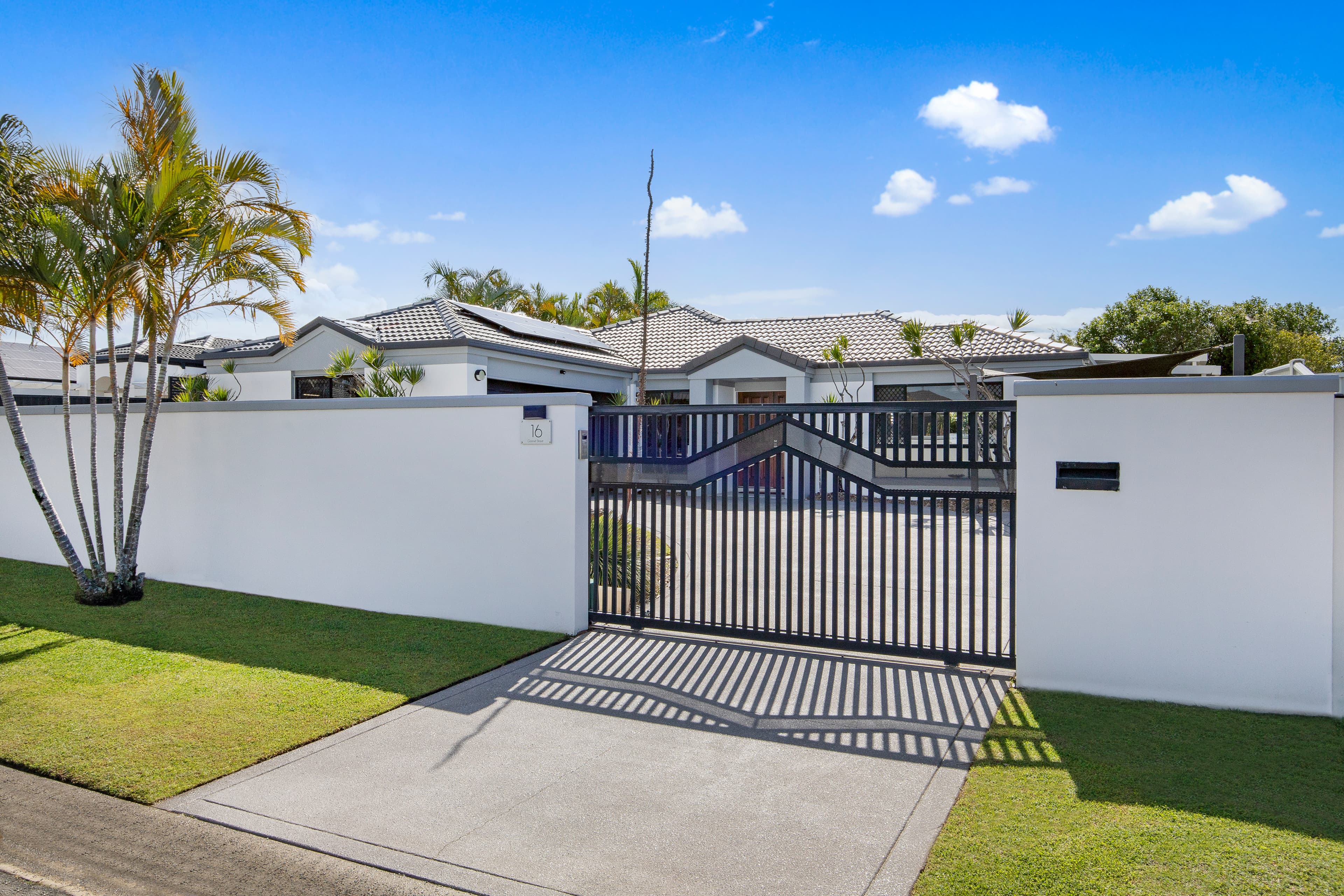 16 Gannet Street, Burleigh Waters, Burleigh Waters - Image 1