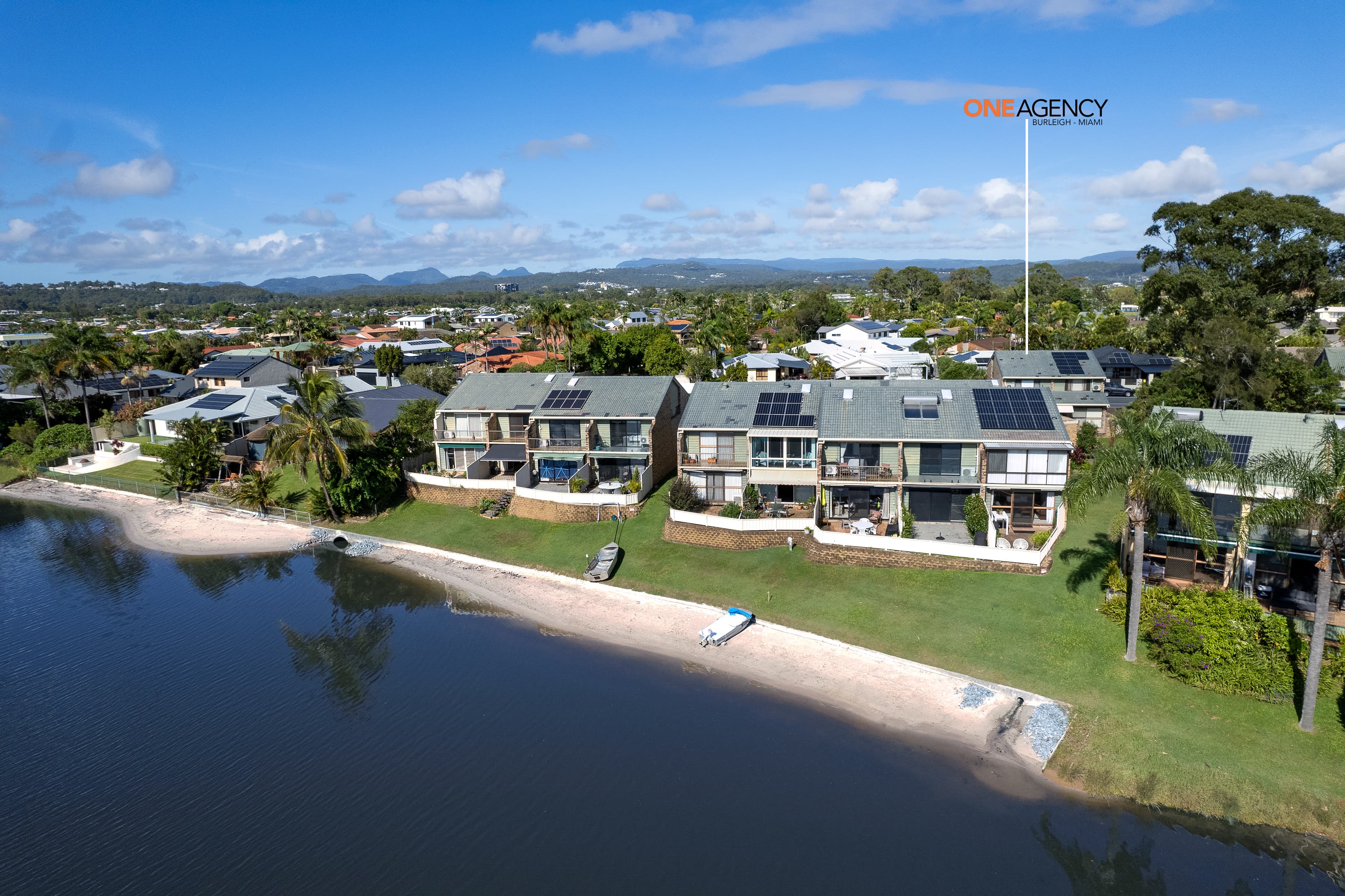 3/26-30 Dunlin Drive, Burleigh Waters, Burleigh Waters - Thumbnail 2