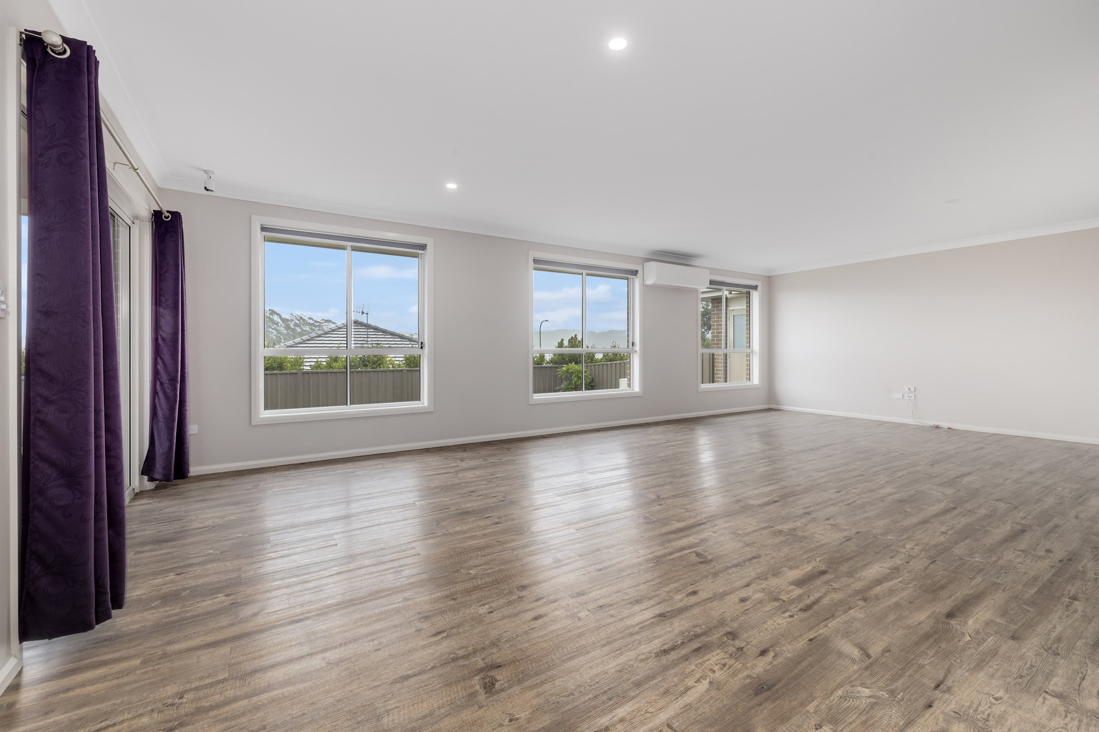 19 Satinwood Crescent, Kew, Kew - Thumbnail 4