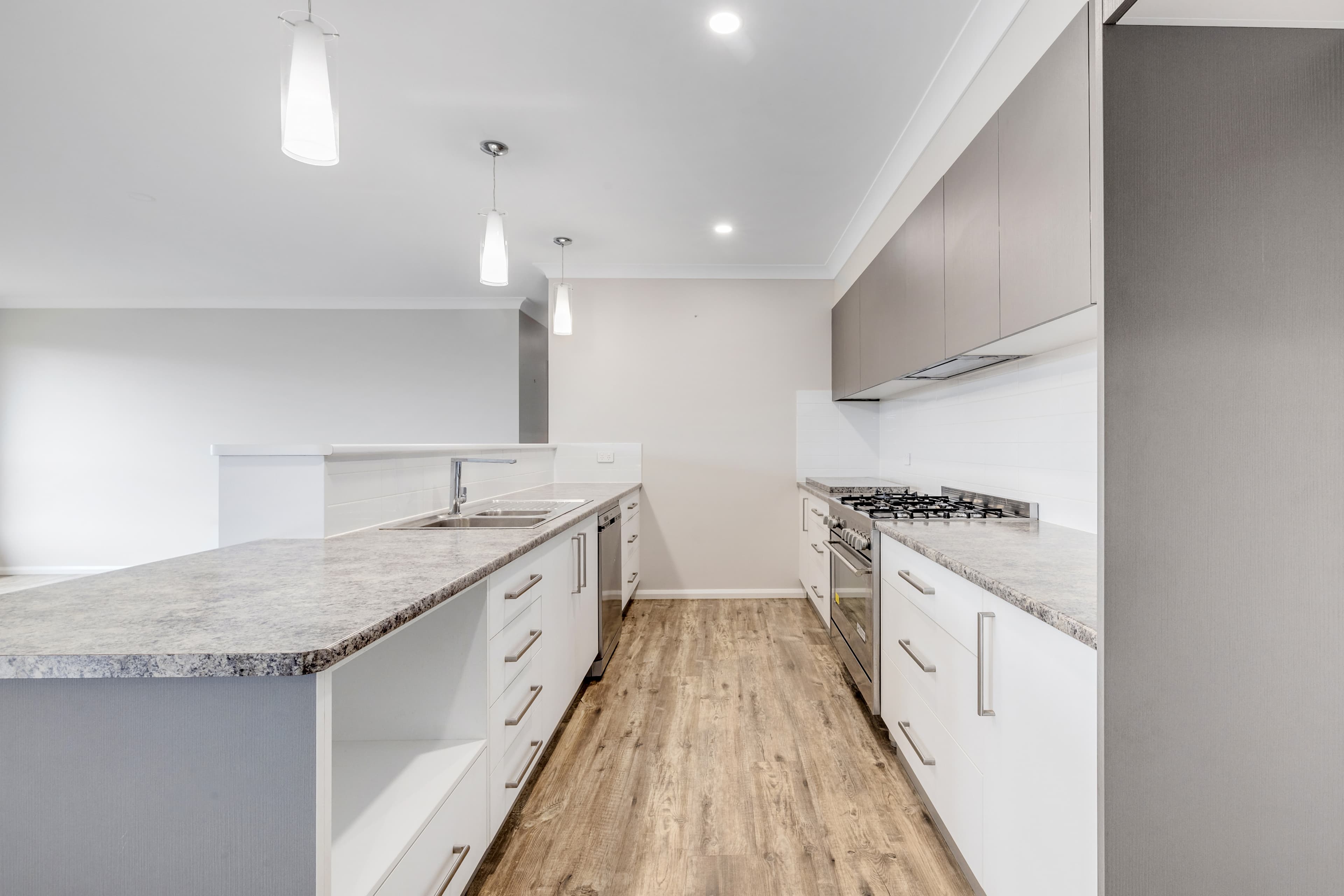 19 Satinwood Crescent, Kew, Kew - Thumbnail 3