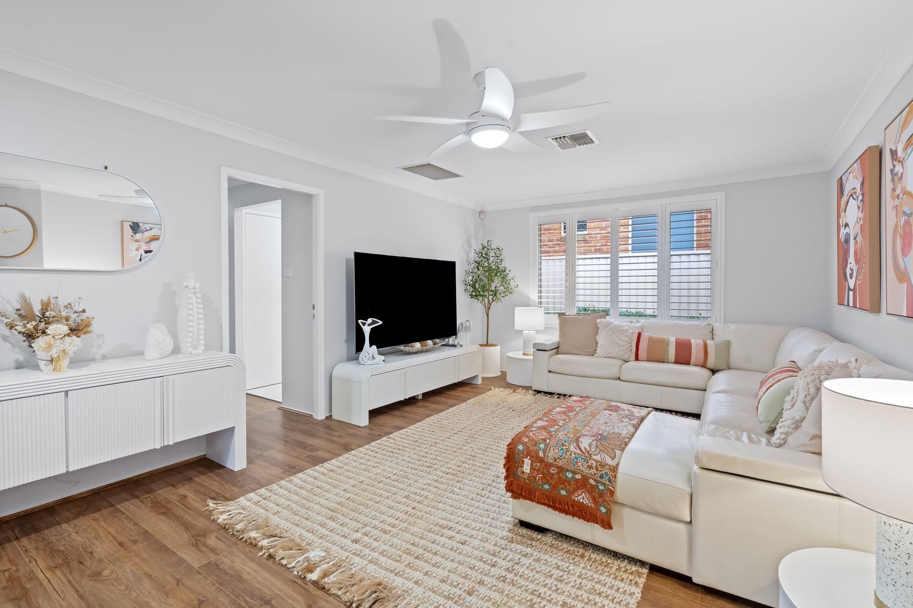 1 Bensley Close, Lake Haven, Lake Haven - Thumbnail 8