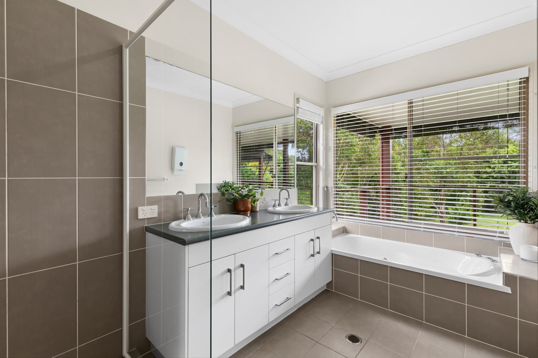 72 Wells Road, Maleny, Maleny - Thumbnail 7