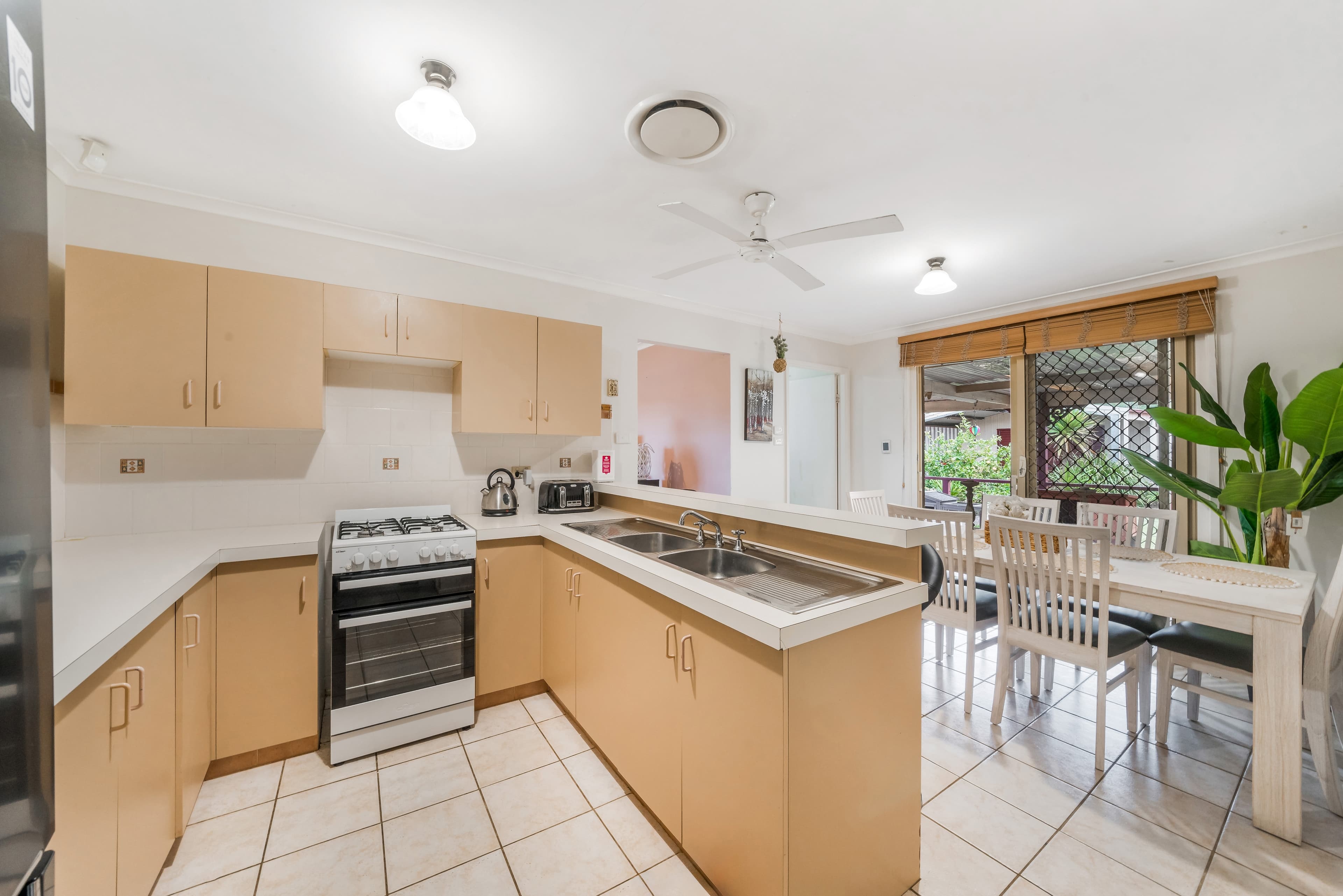 288 Copperfield Drive, Rosemeadow, NSW 2560, Rosemeadow - Thumbnail 4