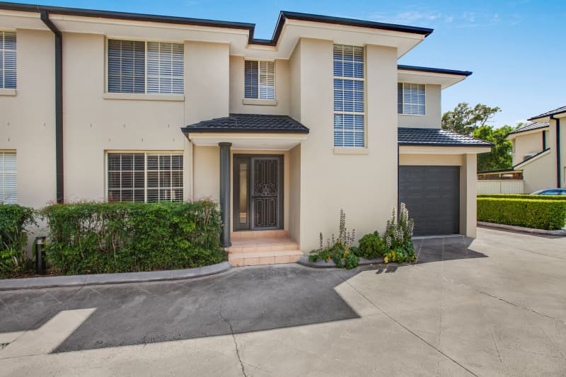 4/2-4 Lake Street, Budgewoi, Budgewoi - Image 1