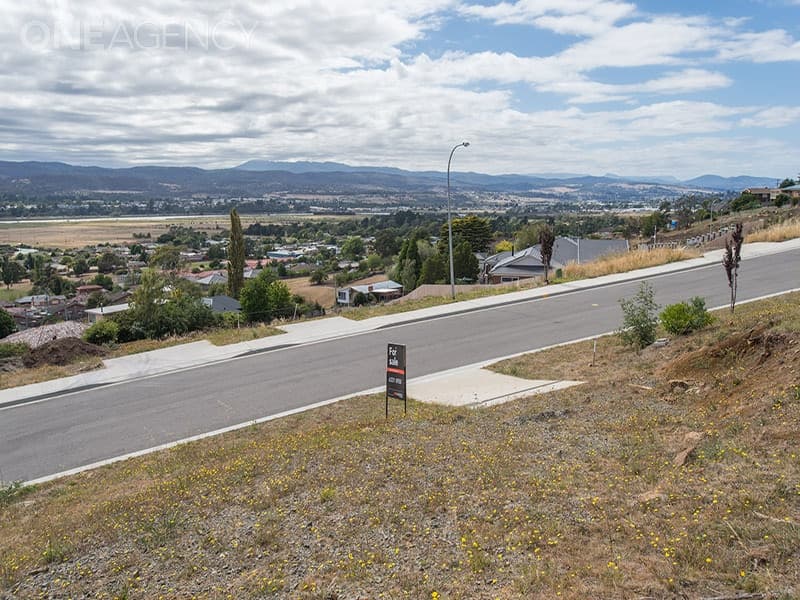 126 Dion Crescent, Riverside, Riverside - Thumbnail 7