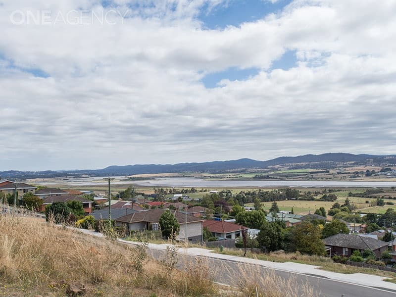 126 Dion Crescent, Riverside, Riverside - Image 1
