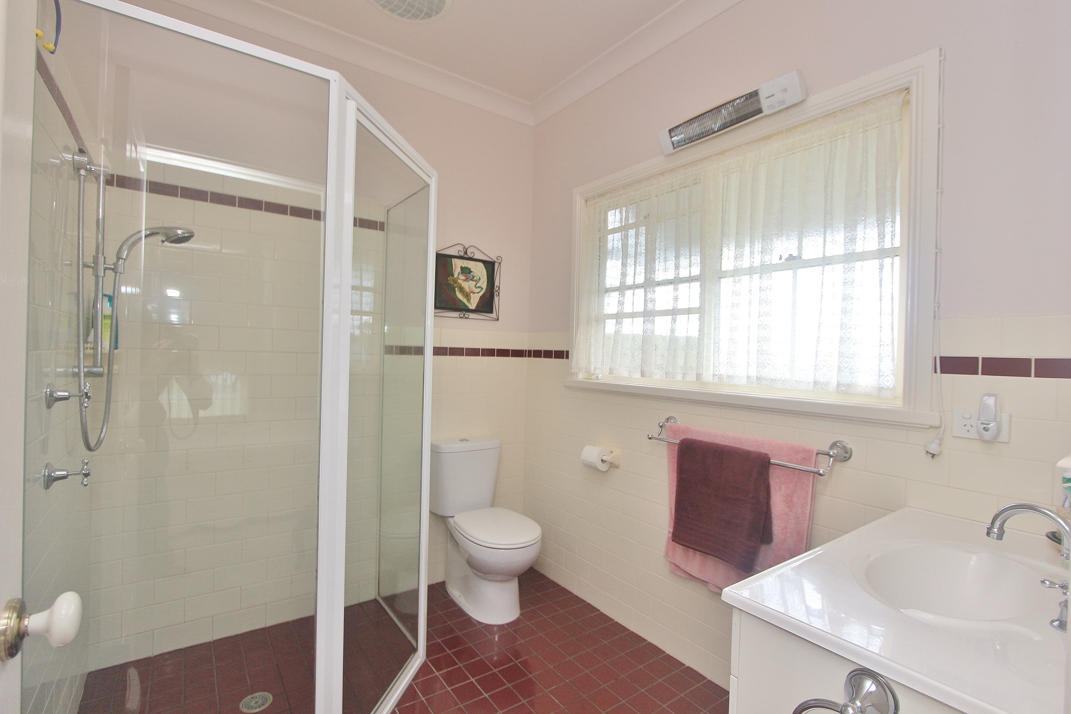 23 Lake Ridge Drive, Kew, Kew - Thumbnail 8