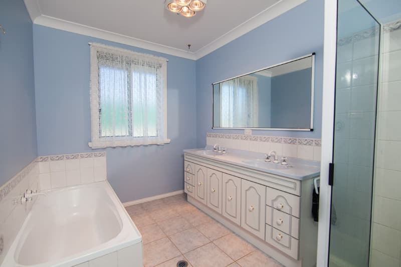 18 Glover Avenue, Blackstone Heights, Blackstone Heights - Thumbnail 5