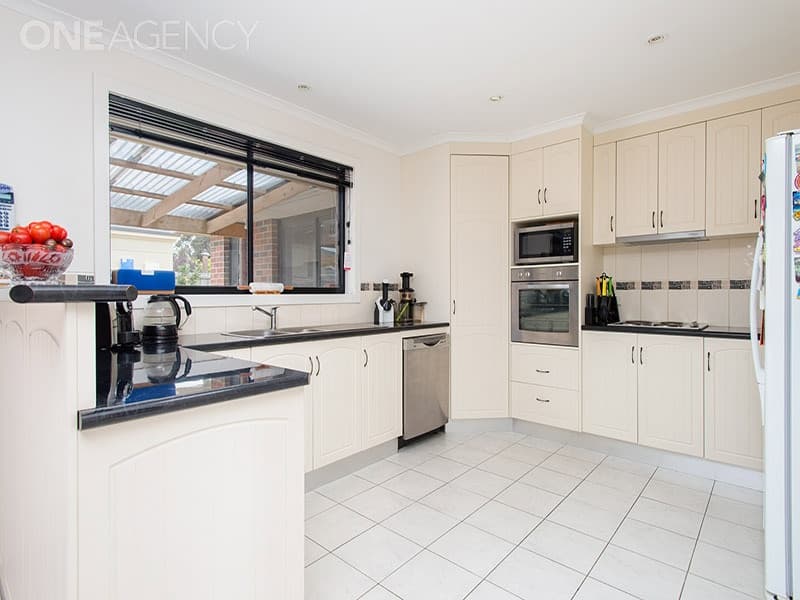 2 Pocket Place, Newnham, Newnham - Thumbnail 5