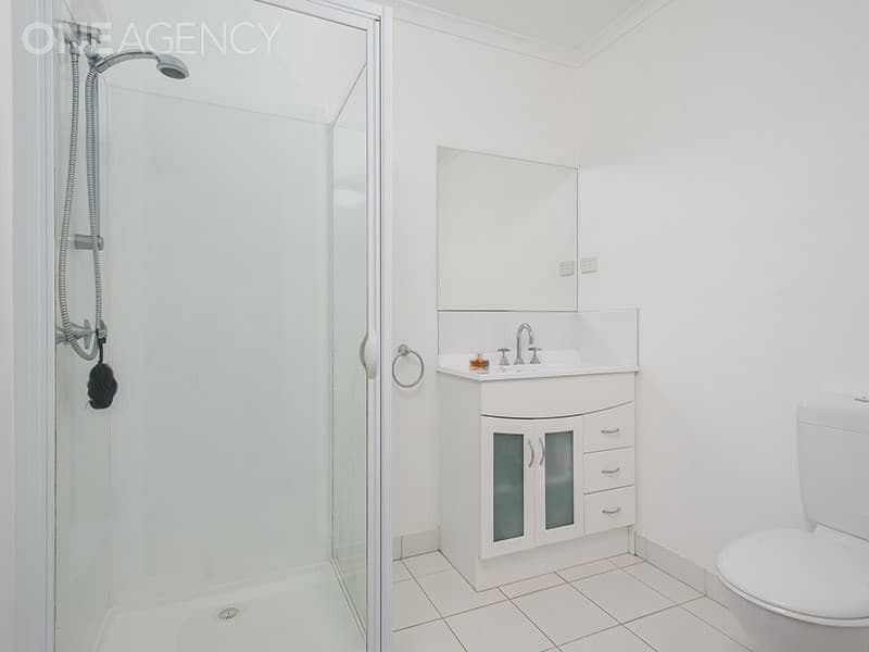 2 Pocket Place, Newnham, Newnham - Thumbnail 8