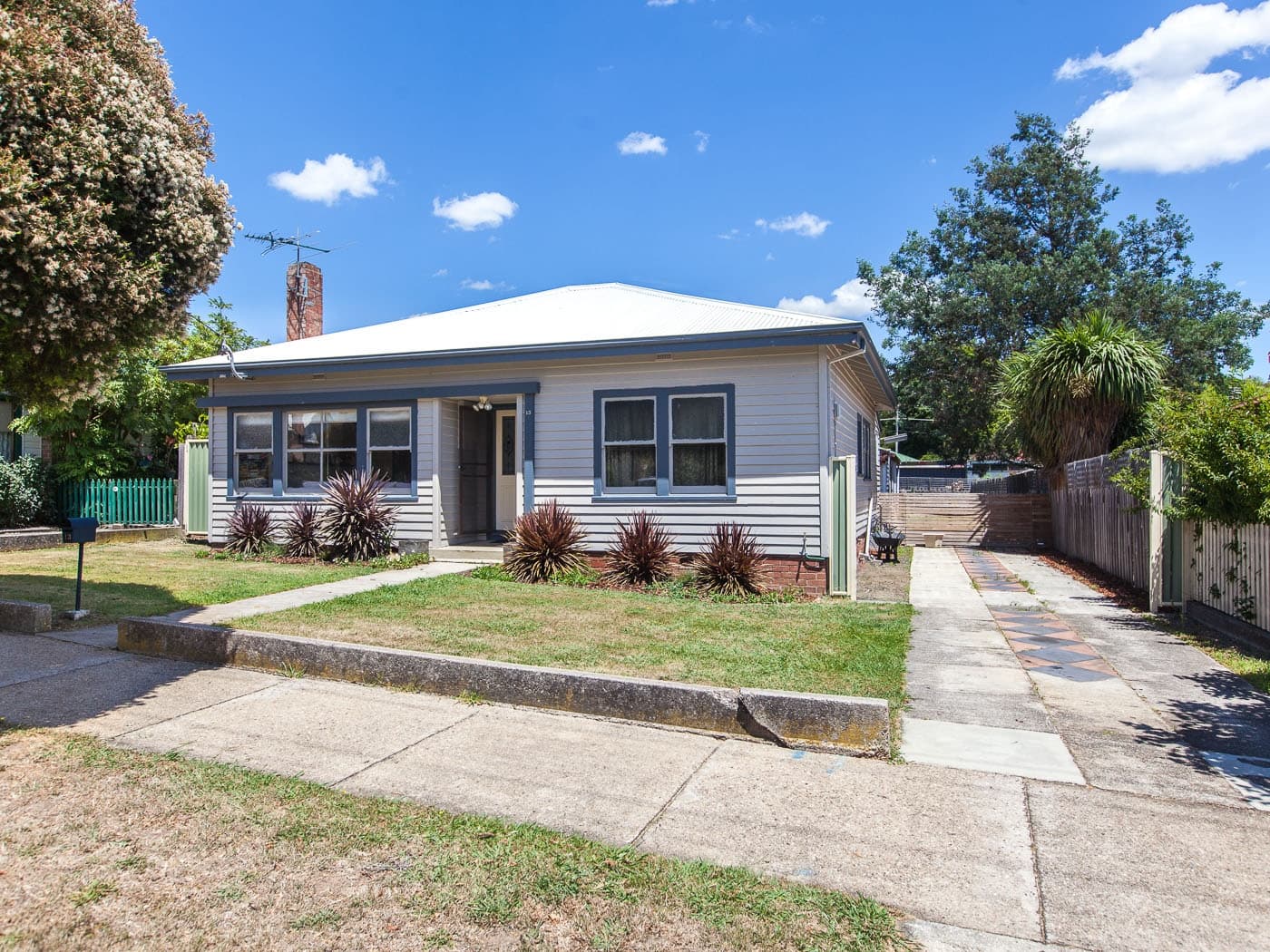13 Rowan Avenue, Newstead, Newstead - Image 1