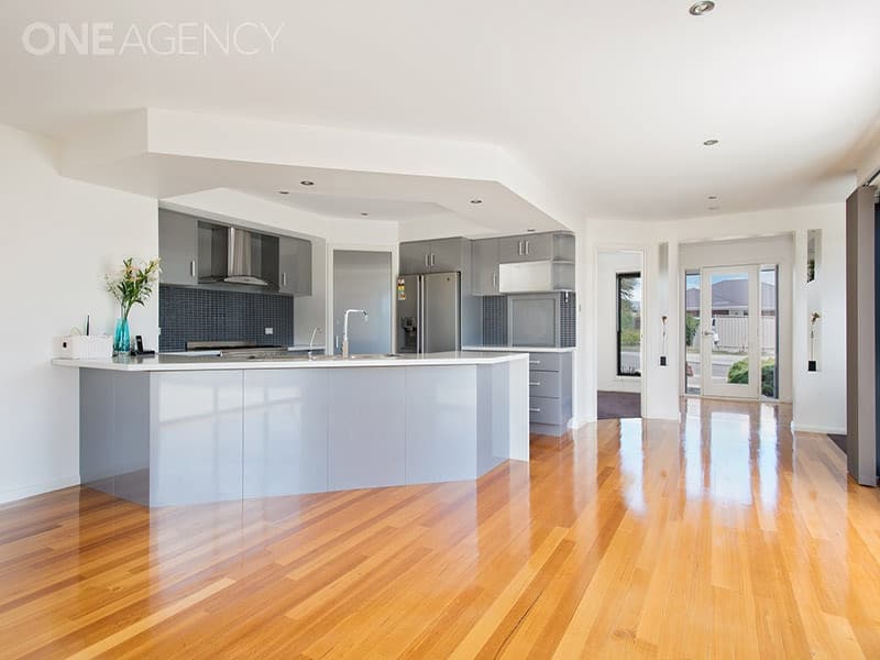 6 Statesman Place, Newnham, Newnham - Thumbnail 2