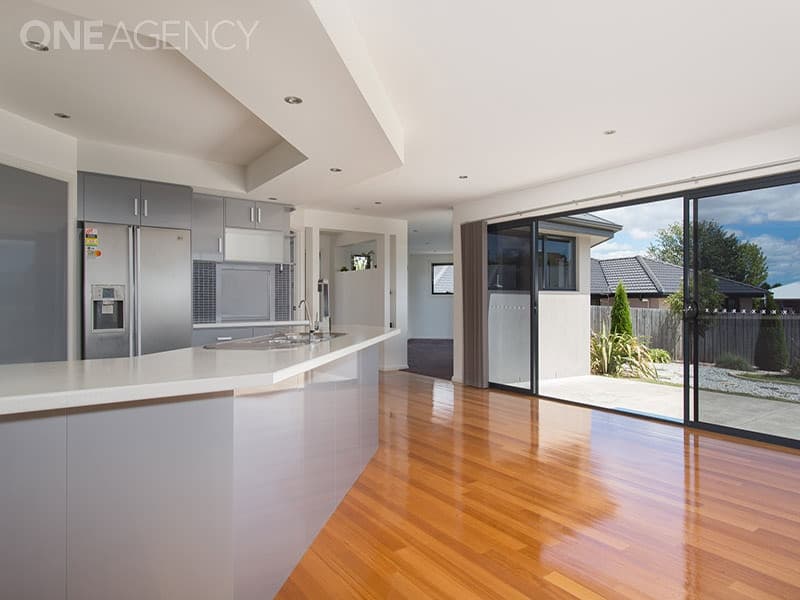 6 Statesman Place, Newnham, Newnham - Thumbnail 4