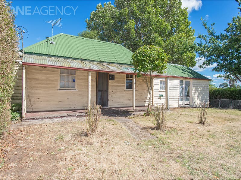 6 Webster Street, Westbury, Westbury - Image 1