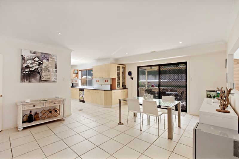 6 Woodbine Close, Lisarow, Lisarow - Thumbnail 6