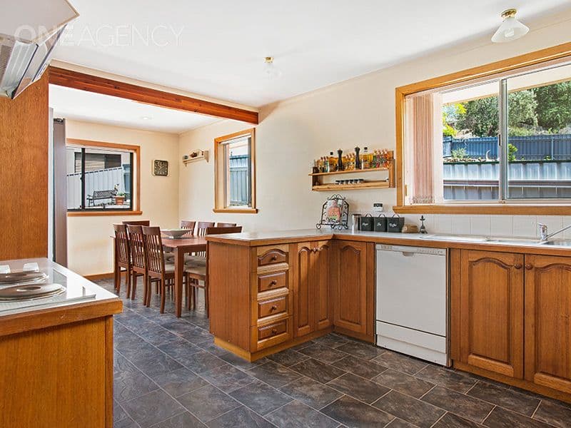 11 Rannoch Avenue, Riverside, Riverside - Thumbnail 5