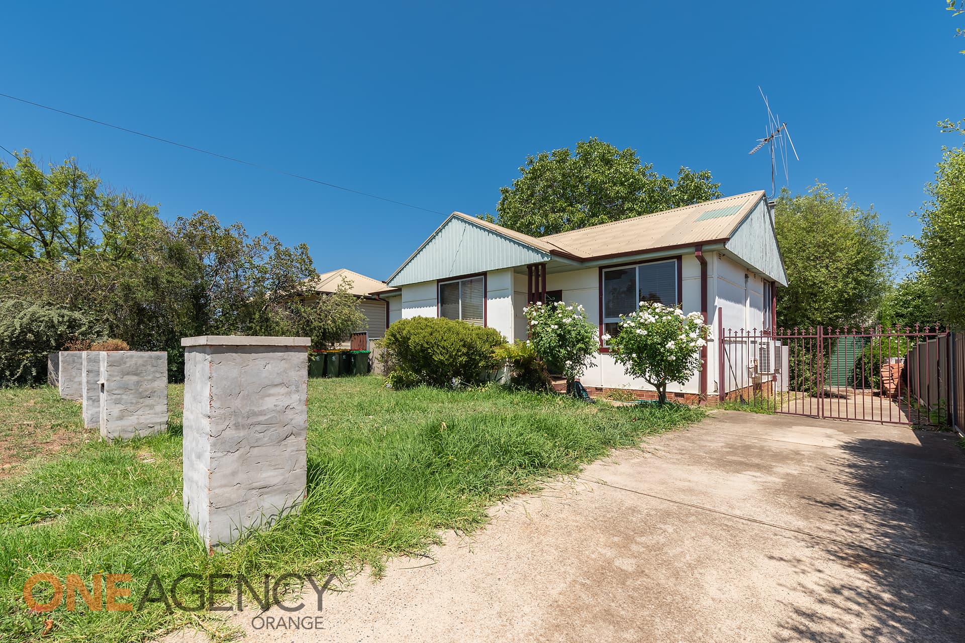 23 Kearneys Drive, Orange, Orange - Image 1