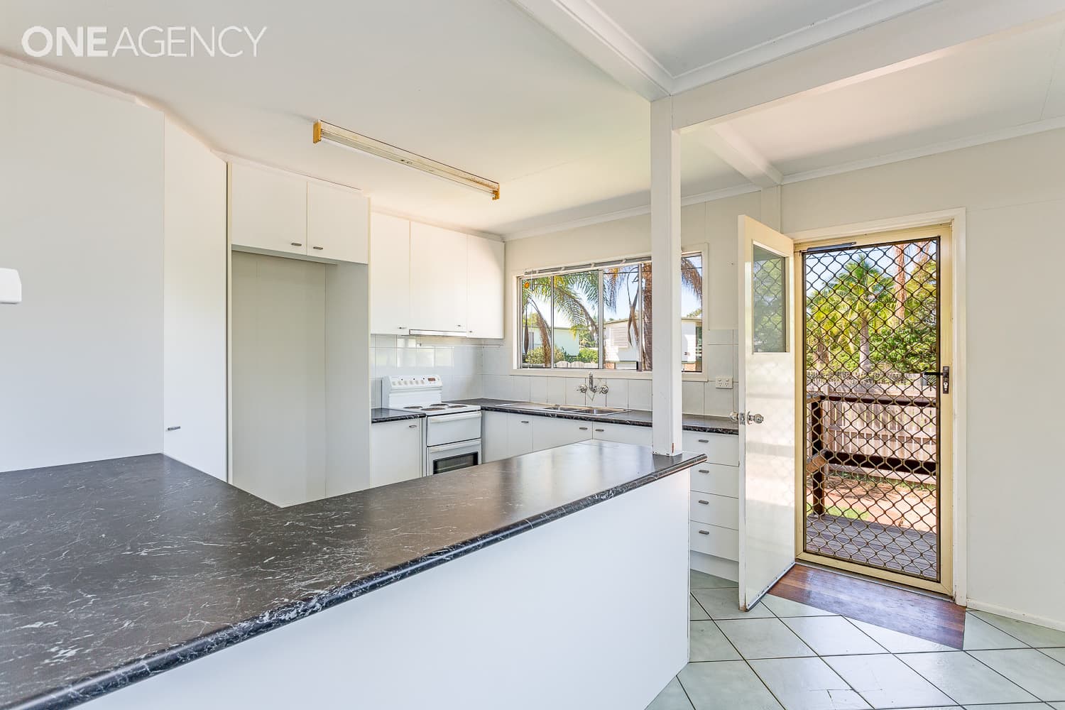 87 Osbourne Terrace, Deception Bay, Deception Bay - Thumbnail 3