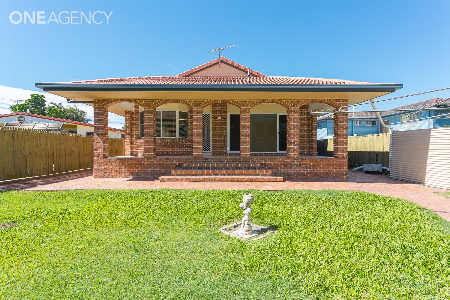 35 Thomas Street, Clontarf, Clontarf - Thumbnail 3