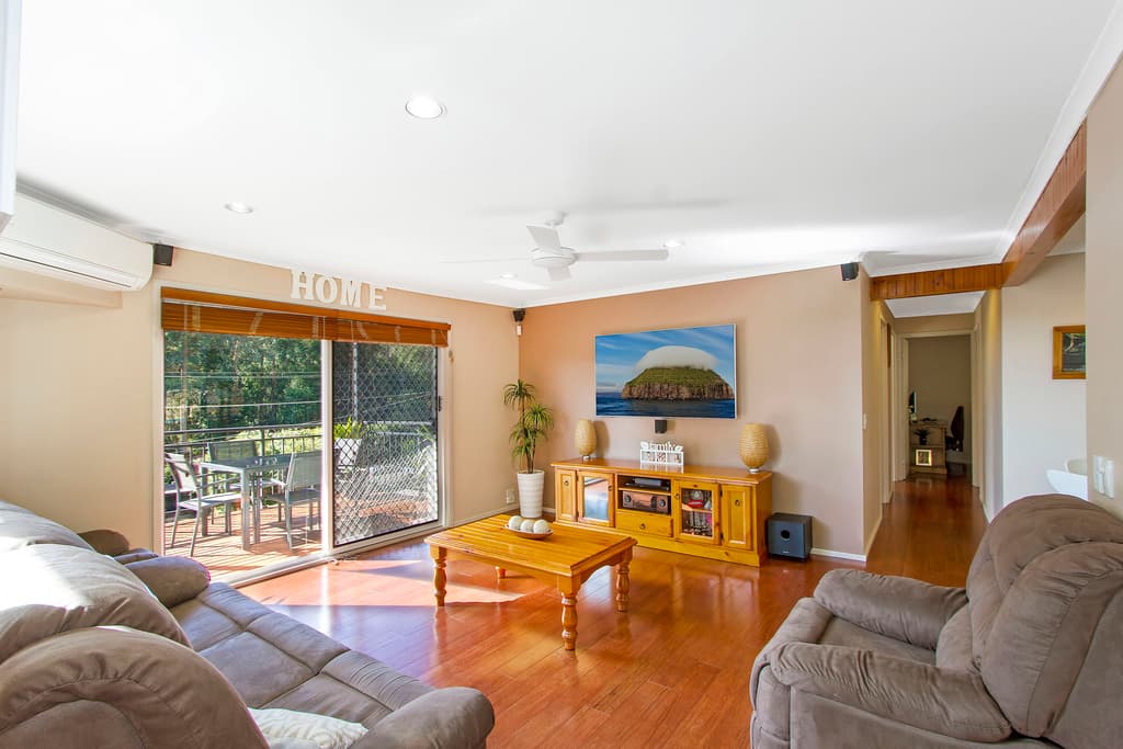 20 Blackbutt Street, Wyoming, Wyoming - Thumbnail 2