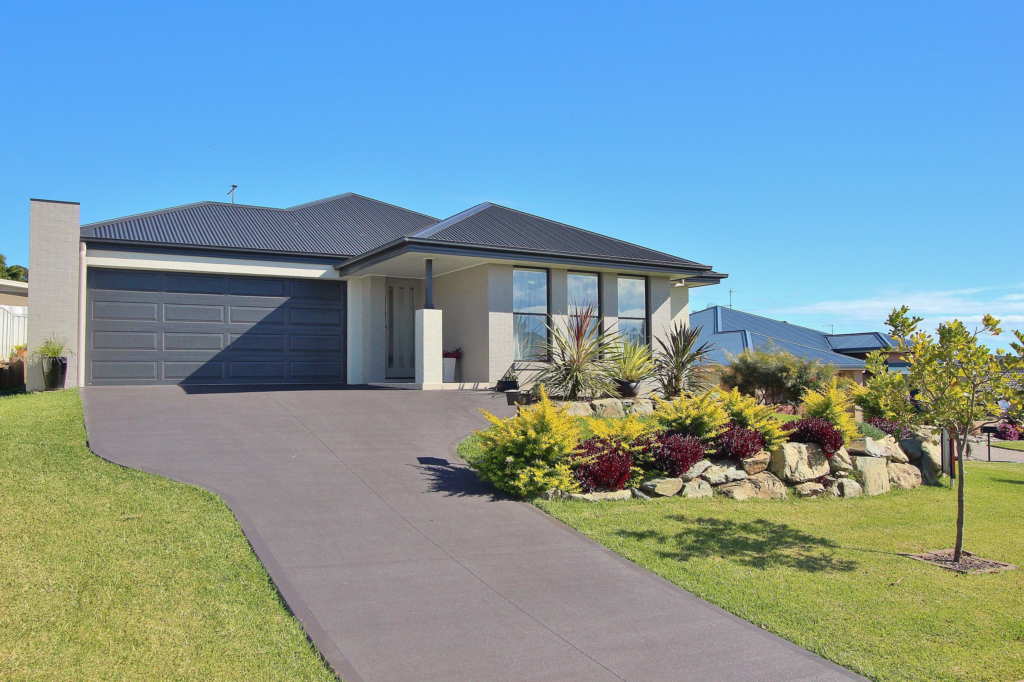 6 St Lucia Place, Bonny Hills, Bonny Hills - Image 1