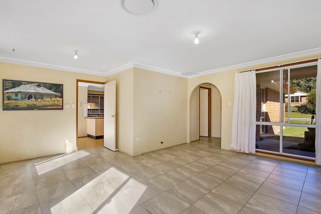 63 Perratt Close, Lisarow, Lisarow - Thumbnail 3