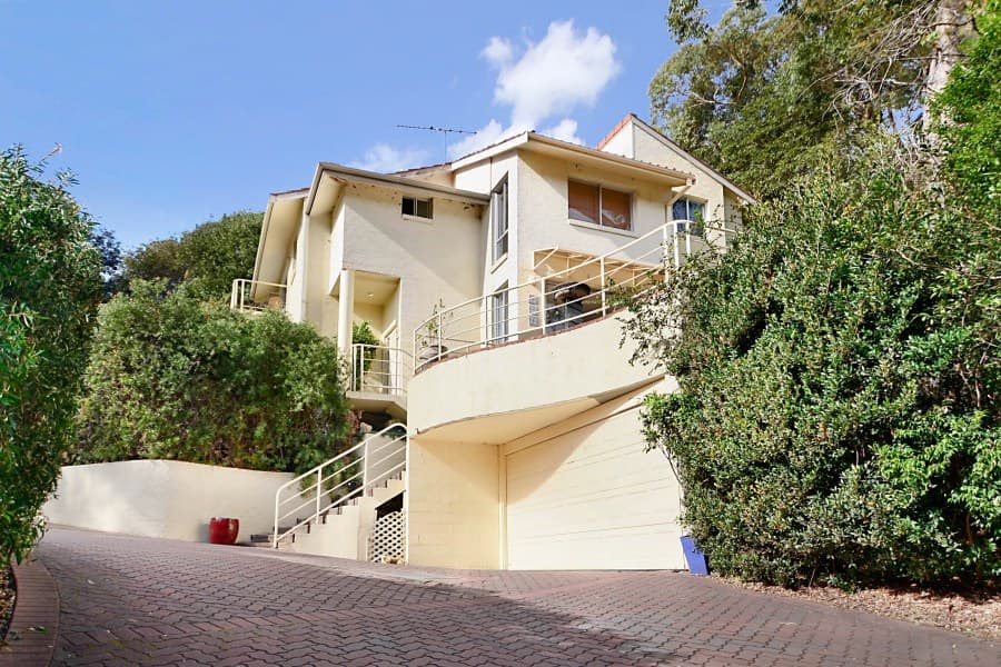 4/2-4 Old Ferry Road, Illawong, Illawong - Image 1