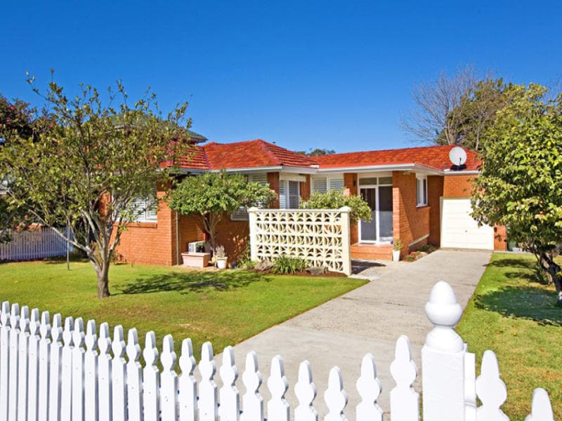 9 Shamrock Avenue, Killarney Heights, Killarney Heights - Thumbnail 4