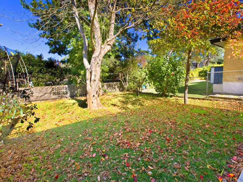 9 Shamrock Avenue, Killarney Heights, Killarney Heights - Thumbnail 5