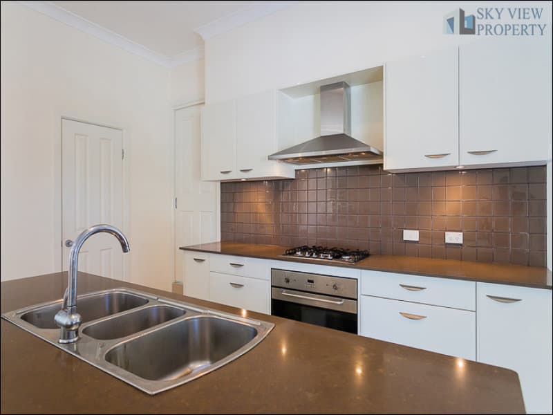 14 Brae Place, Castle Hill, Castle Hill - Thumbnail 3