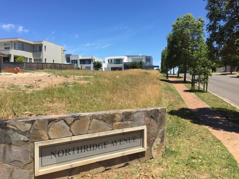76 Edgewater Drive, Bella Vista, Bella Vista - Thumbnail 2